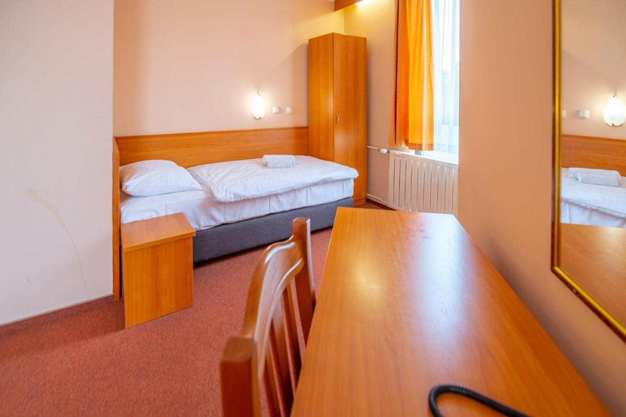 Čakovec Hotel Park מראה חיצוני תמונה