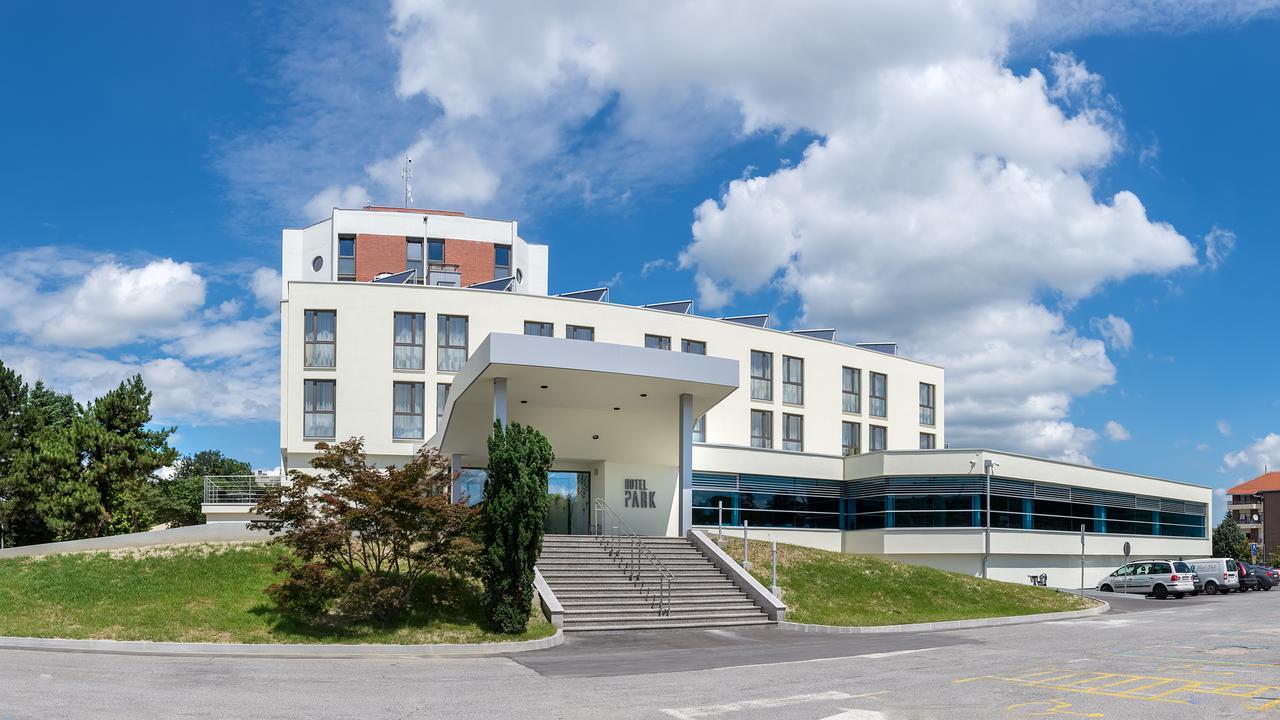 Čakovec Hotel Park מראה חיצוני תמונה